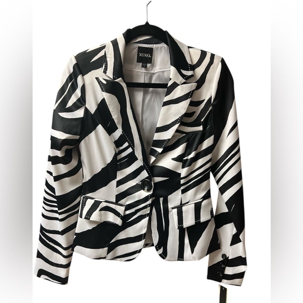 XOXO Zebra Print Blazer Jacket NWT | Size Small |‎ Black White Statement Piece